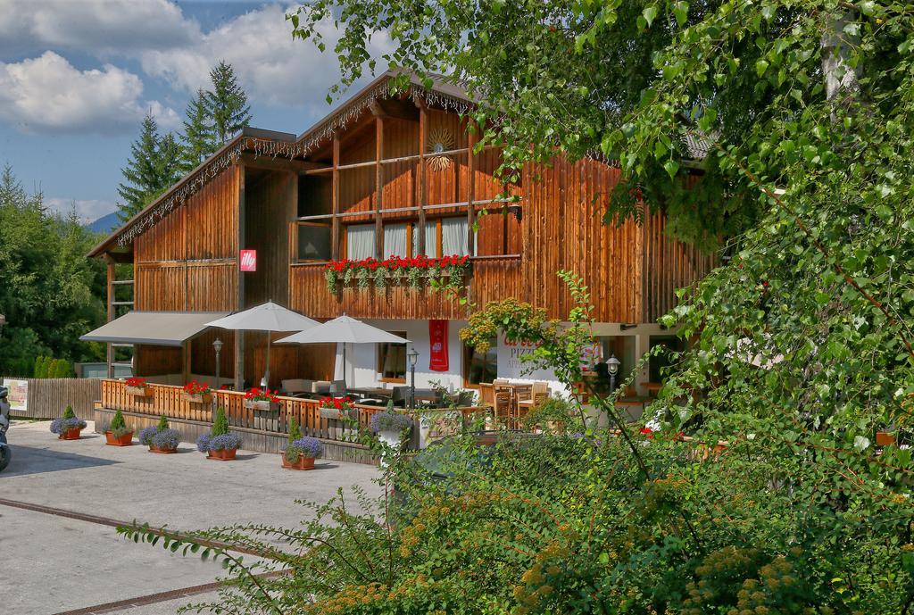 La Bercia Alpine Lodge & Spa La Villa  Room photo
