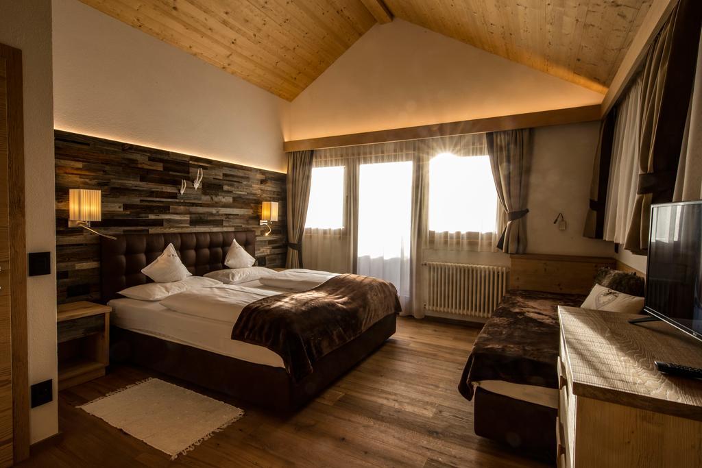 La Bercia Alpine Lodge & Spa La Villa  Exterior photo